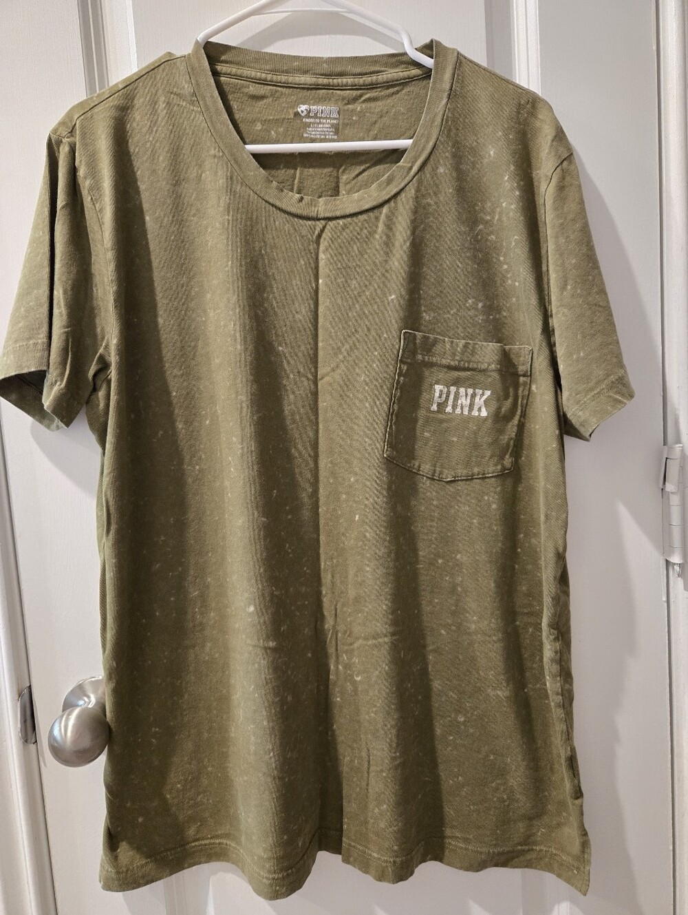 PINK Green Speckled Pocket Tshirt. Size Large.